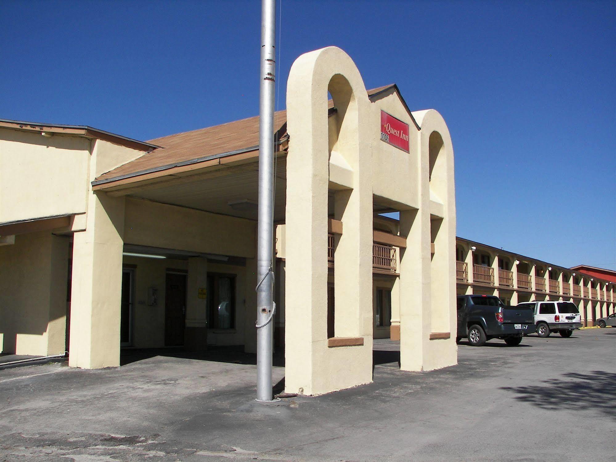 Quest Inn Weatherford Exterior photo