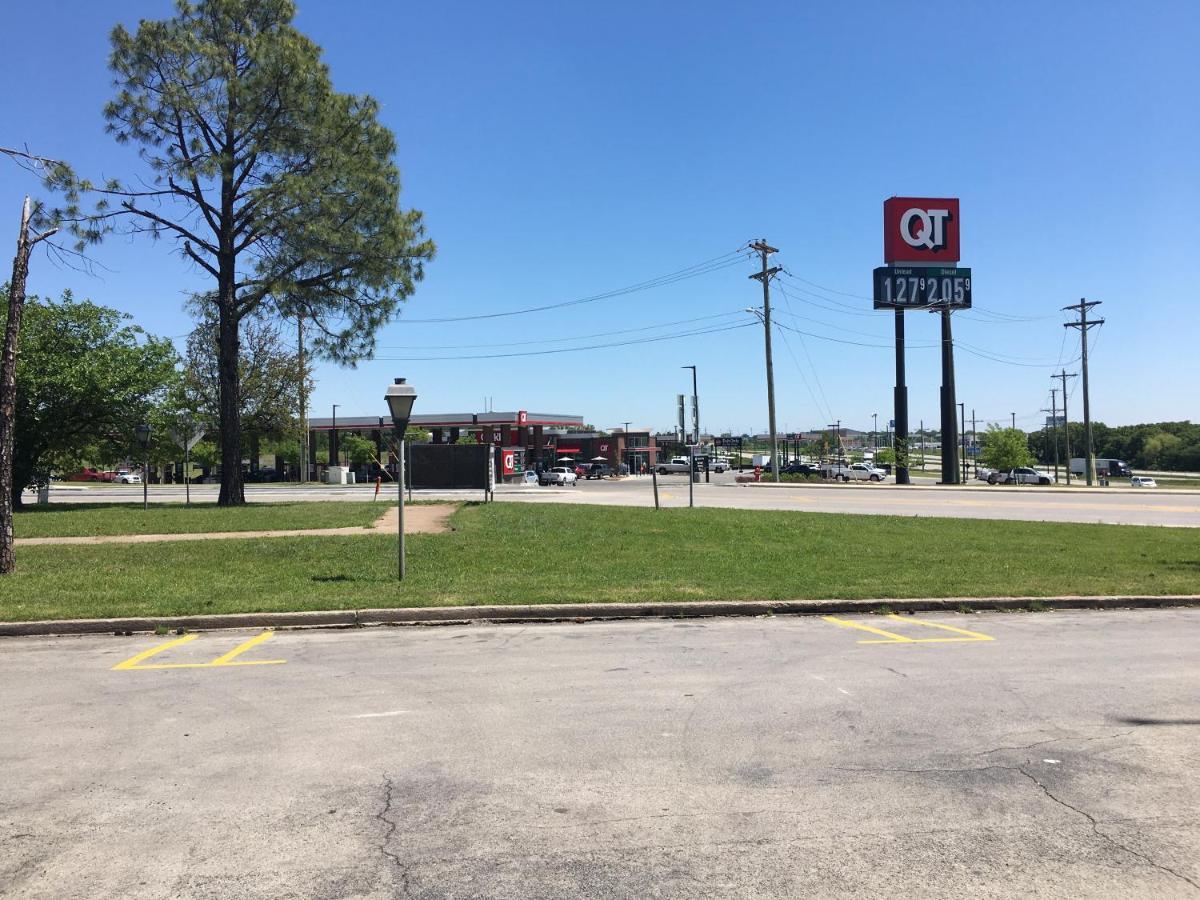 Quest Inn Weatherford Exterior photo